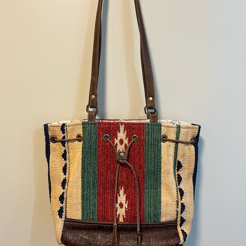 Myra Bag